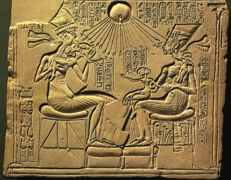 Akhenaten and Nefertiti Stele.jpg